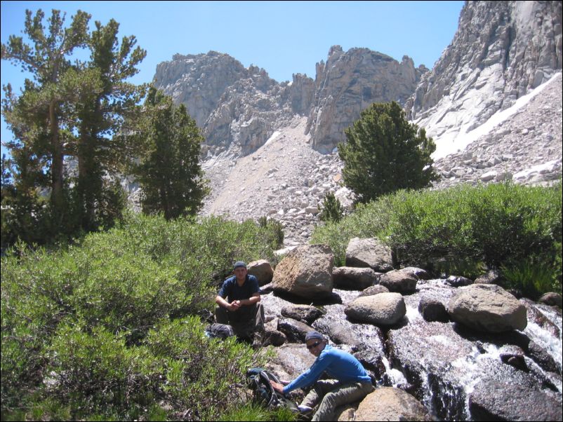 2005-08-13 Kearsarge Pinnacles (34) G and C resting